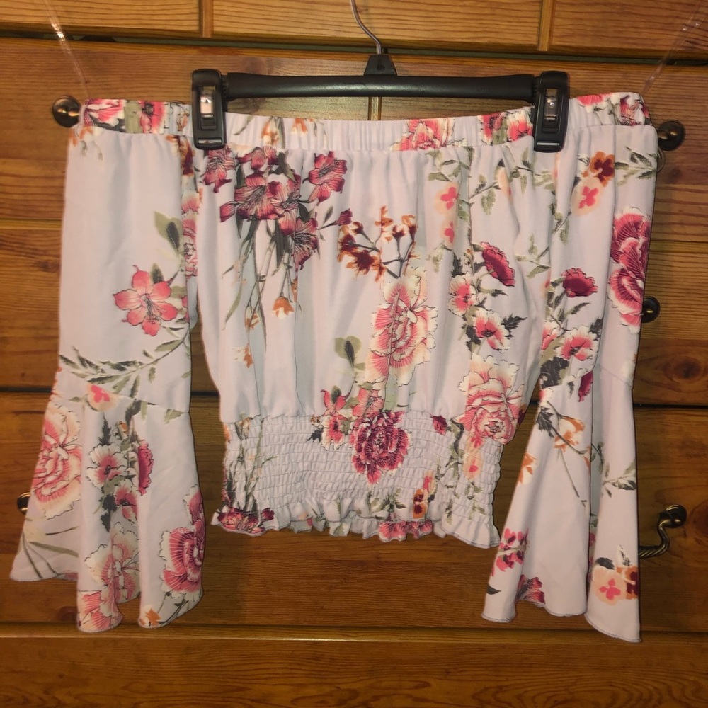 Flowy top - Picture 2 of 3